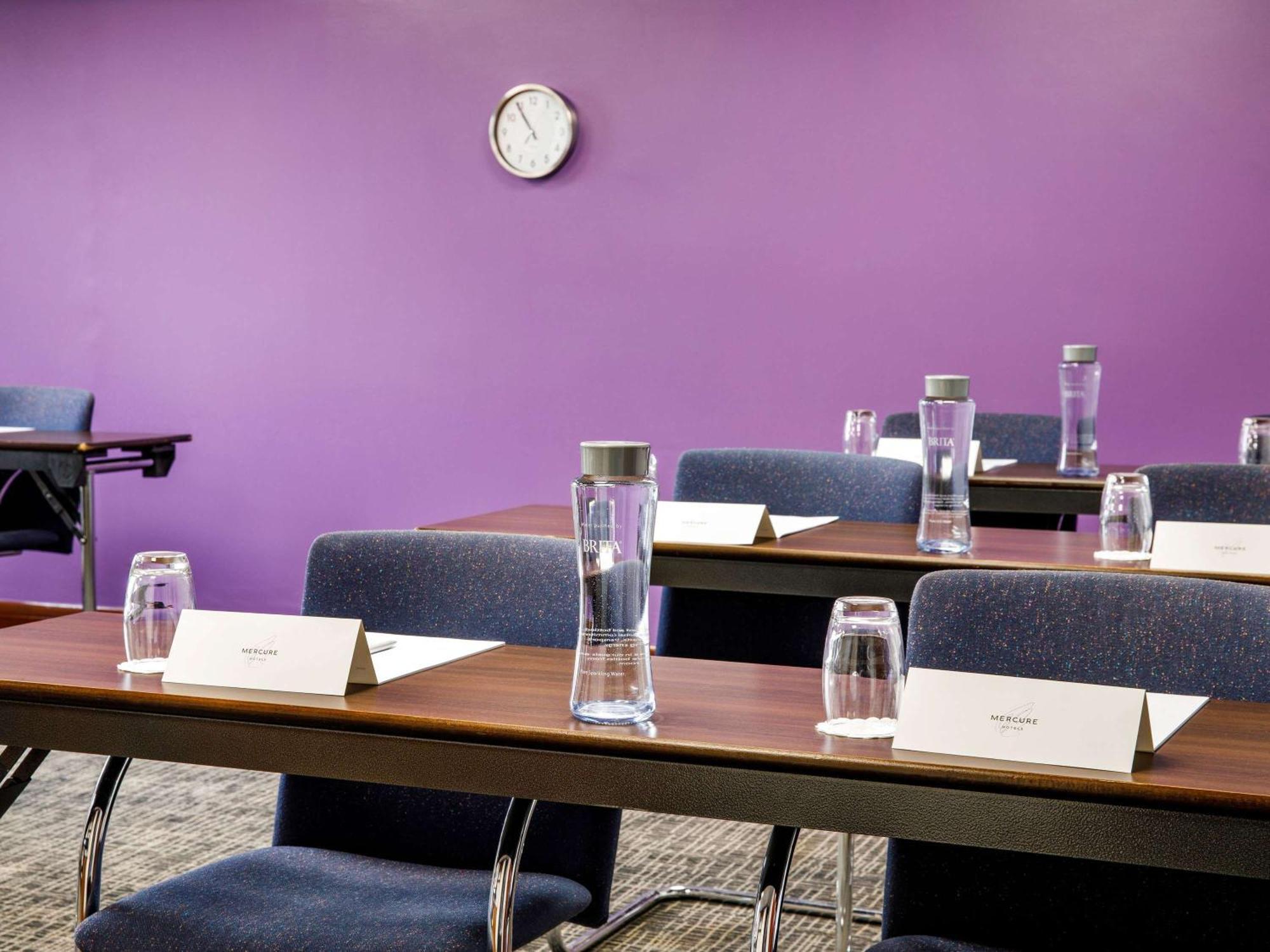 Mercure Telford Centre Hotel Екстериор снимка
