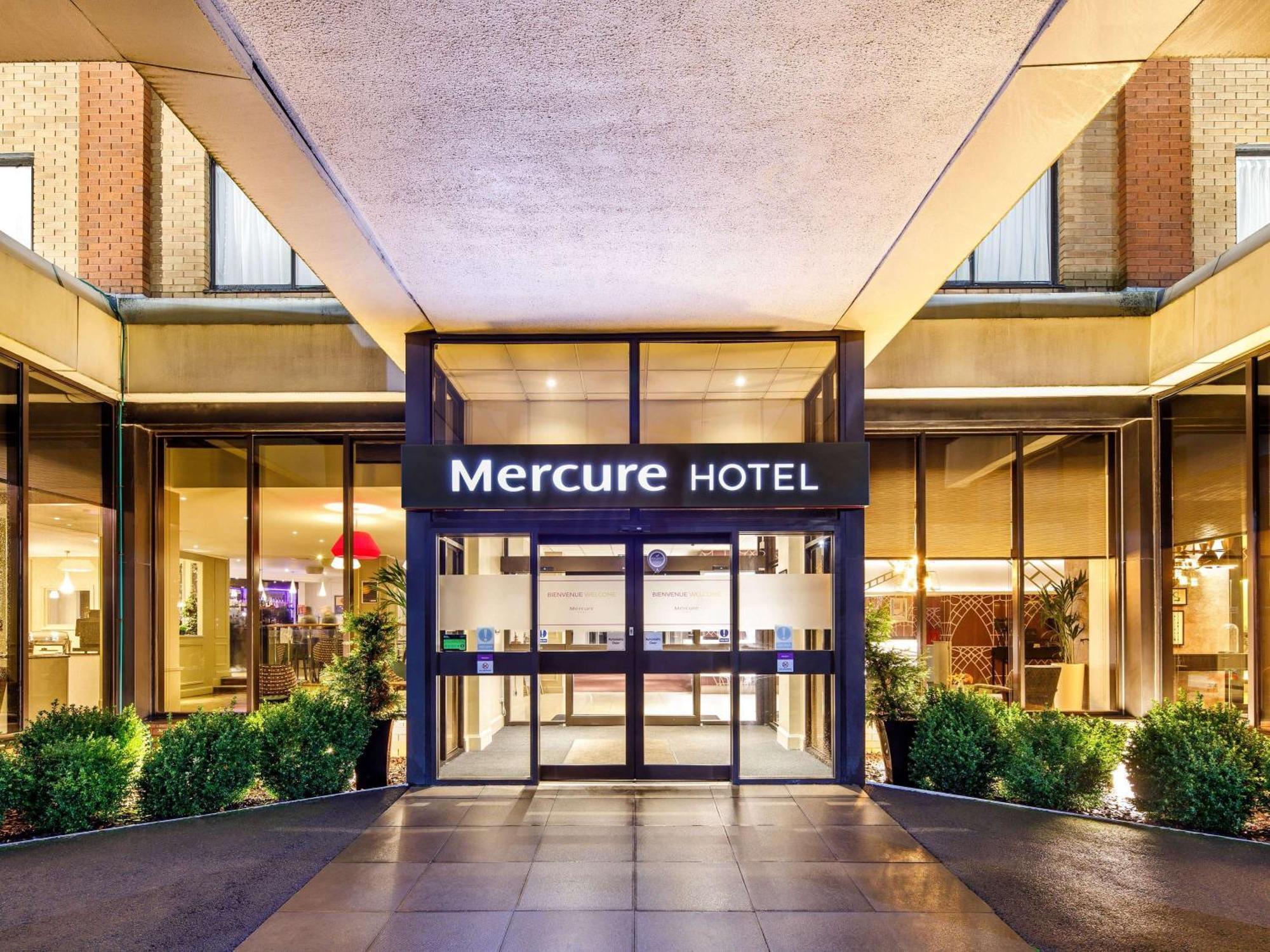 Mercure Telford Centre Hotel Екстериор снимка