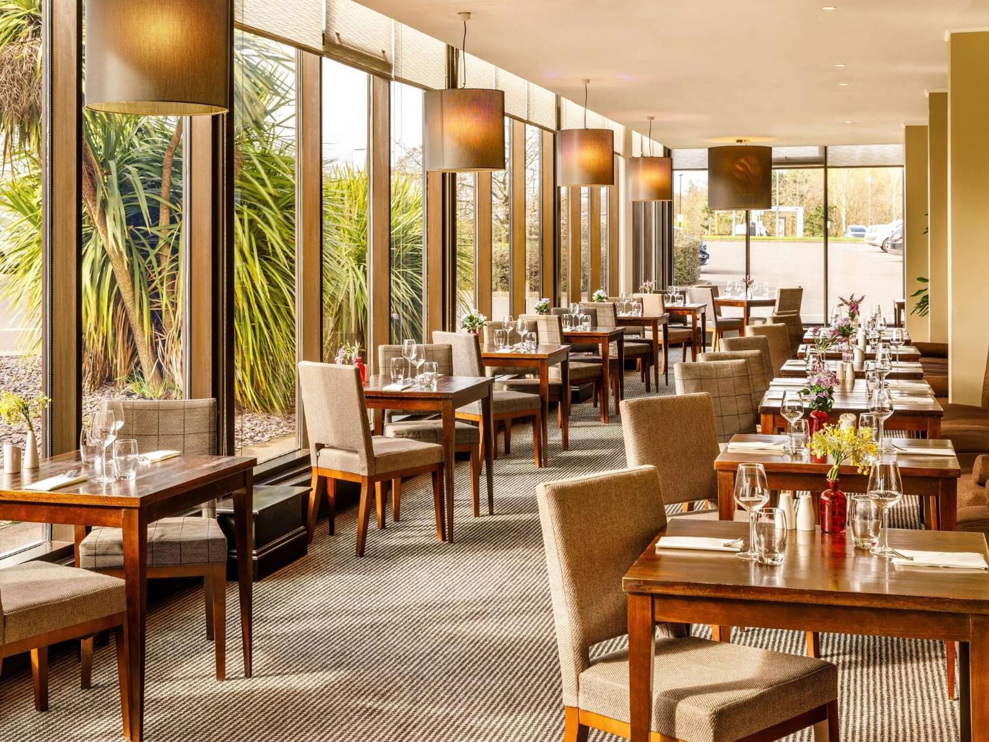 Mercure Telford Centre Hotel Екстериор снимка